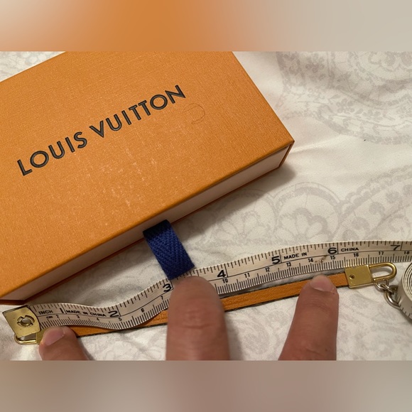 ❤️SOLD❤️ Pre-loved Authentic LOUIS VUITTON Crazy In Lock Bracelet Size Small - Picture 5 of 11